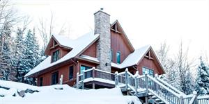 ski cottage rentals at the base of a mountain Saint-Faustin-Lac-Carré, Laurentides