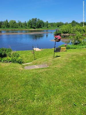 waterfront cottage rentals Notre-Dame-de-Lourdes, Centre du Québec