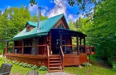 waterfront cottage rentals Sainte-Christine d'Auvergne, Québec