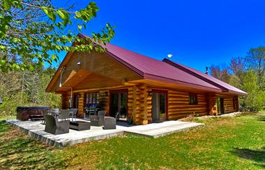 waterfront cottage rentals Sainte-Christine d'Auvergne, Québec