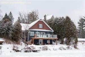 waterfront cottage rentals Saint-Claude, Estrie/Cantons-de-l'est