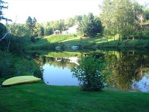 waterfront cottage rentals Sainte-Ursule, Mauricie